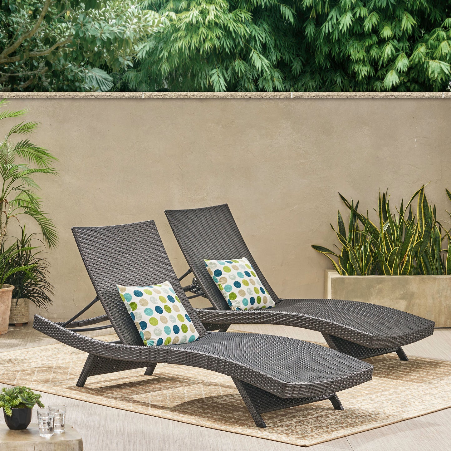 Emma™ - Salem PE Wicker Chaise Lounge for Stylish Outdoor Relaxation