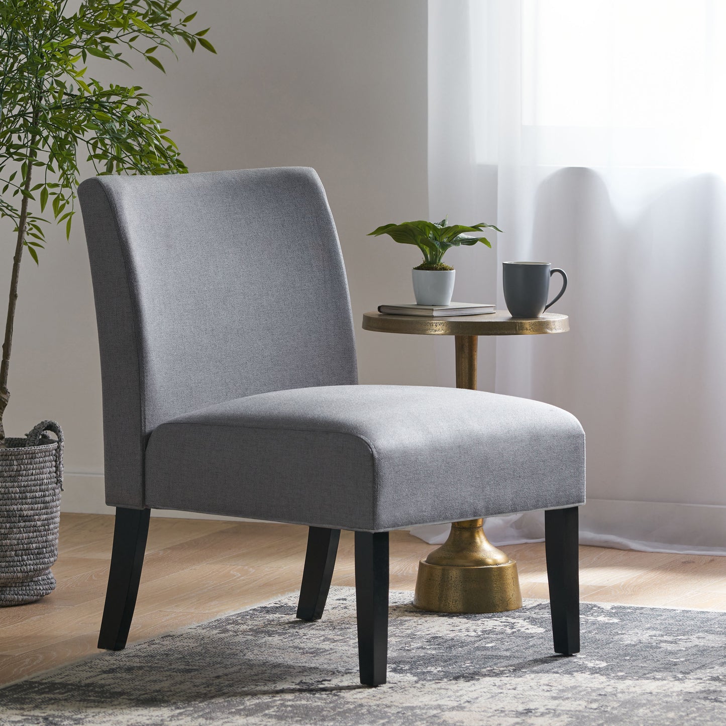 Vimora™ - Contemporary Grey Accent Chair with Plush Upholstery and Tapered Legs