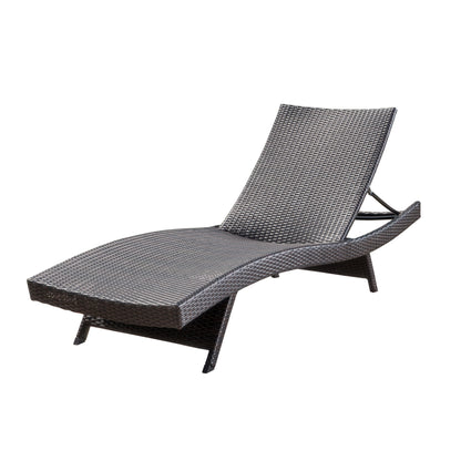 Vimora™ - Wicker Chaise Lounge for Relaxing Poolside Sunbathing