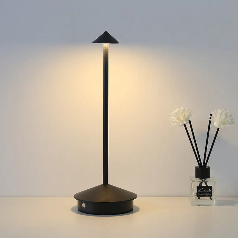 ArrowGlow™ Wireless Touch Lamp – Elegant Cordless Table Lamp for Home and Office 3