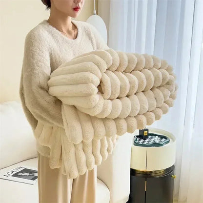 ComfortCloud™ Plush Blanket - Ultra-Soft Fleece Throw for Cozy Nights 2