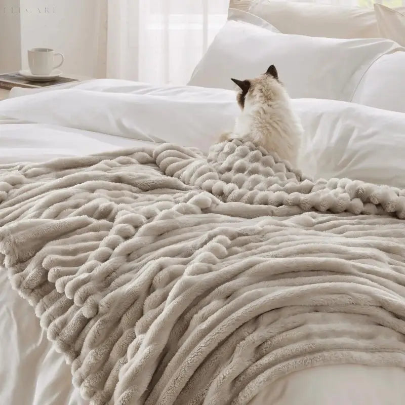 ComfortCuddle™ Fleece Blanket - Soft, Fluffy Warmth for Cozy Nights 1
