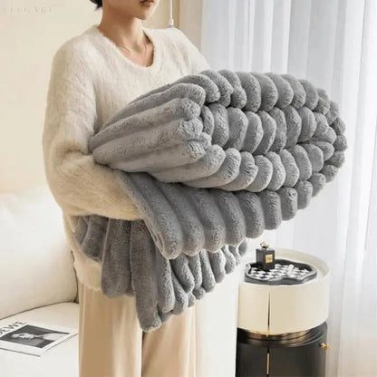 ComfortCuddle™ Fleece Blanket - Soft, Fluffy Warmth for Cozy Nights 10