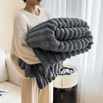 ComfortCuddle™ Fleece Blanket - Soft, Fluffy Warmth for Cozy Nights 12