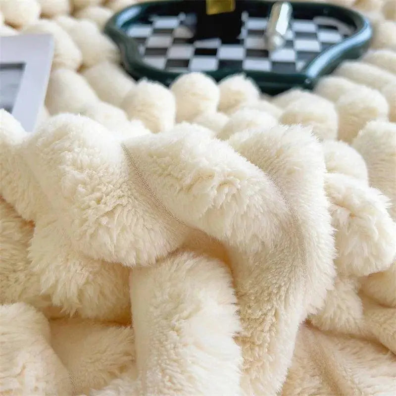 ComfortCuddle™ Fleece Blanket - Soft, Fluffy Warmth for Cozy Nights 6