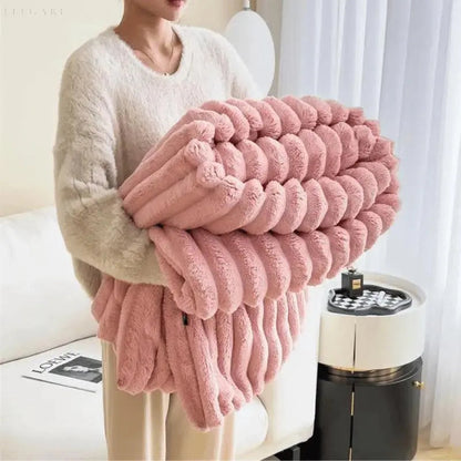 ComfortCuddle™ Fleece Blanket - Soft, Fluffy Warmth for Cozy Nights 9