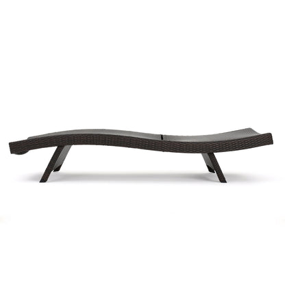 Vimora™ - Wicker Chaise Lounge for Relaxing Poolside Sunbathing