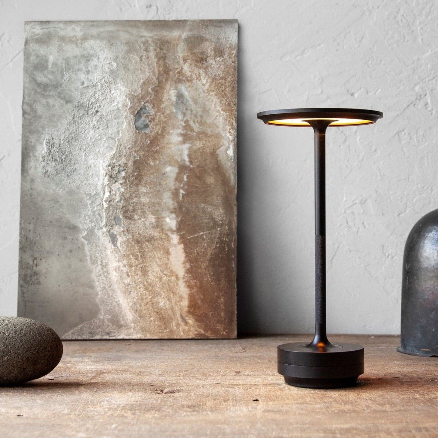 NordicaLight™ Wireless Table Lamp - Stylish Cordless Lamp for Home and Office 6